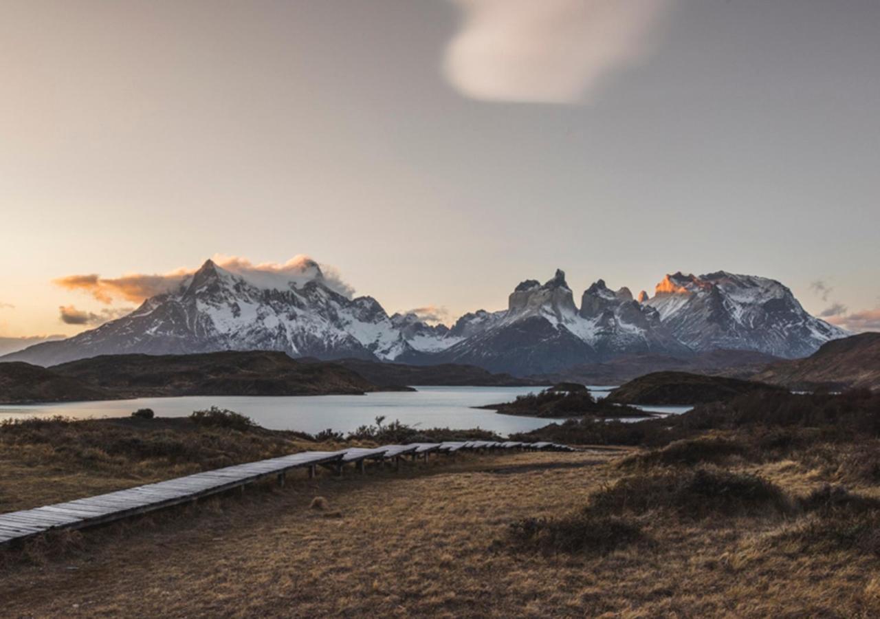 Explora En Torres Del Paine Villa Torres del Paine National Park Exterior photo